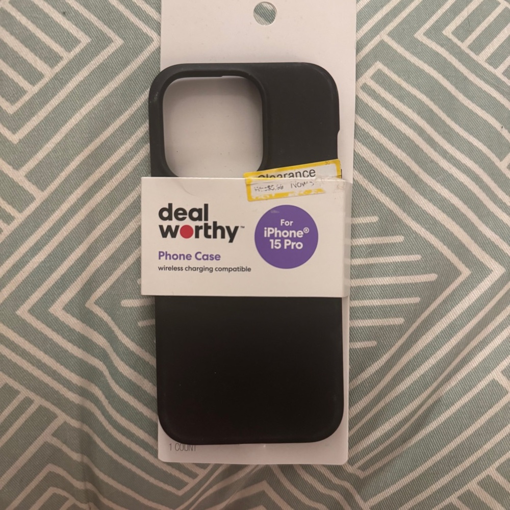 Deal Worthy Black Slim Phone Case for iPhone 15 Pro - Picture 2 of 4